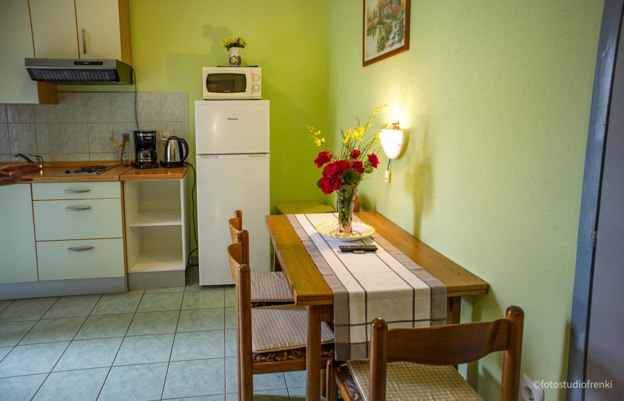Guesthouse Marija 洛帕 外观 照片